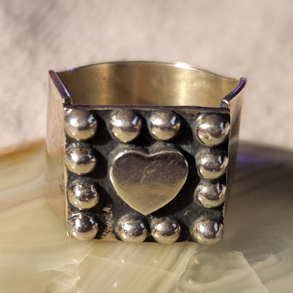 Vintage Sterling Silver Heart Ring  size 9 8.3g